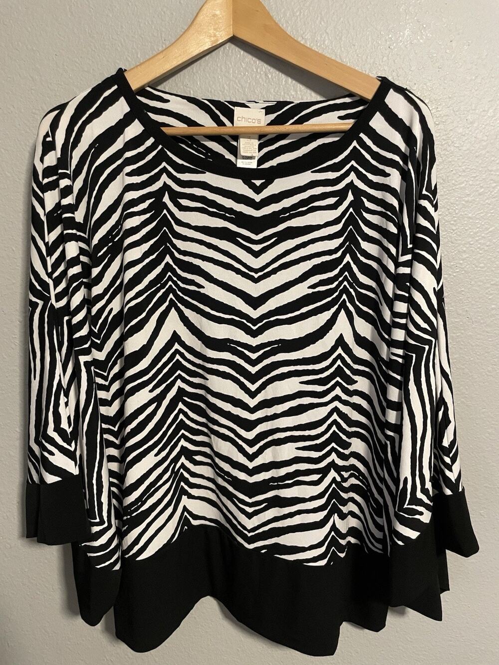 Chicos Womens Tunic Size 3 US XL Zebra Stripe Print Dolman Sleeve Mob Wife Wacky